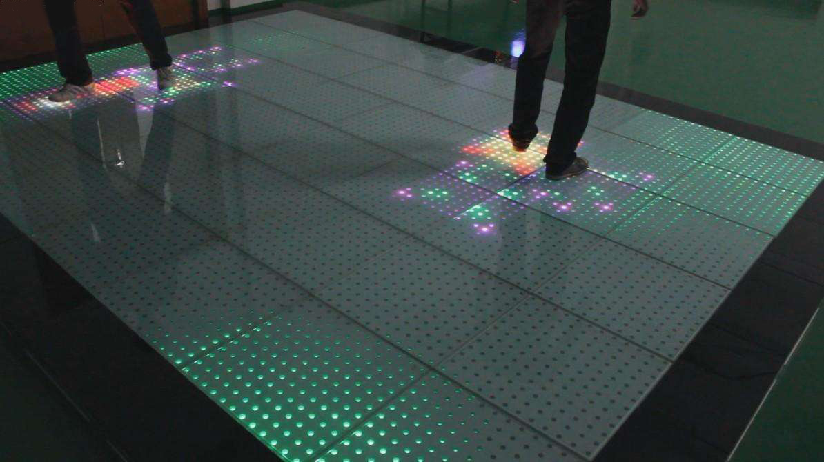 LEDש